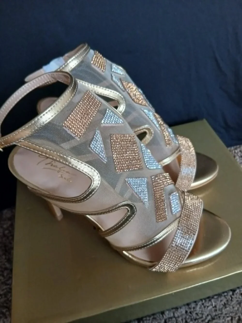 NEW Thalia Sodi Womens Regalo Gold Ankle Strap High Heels Size 9